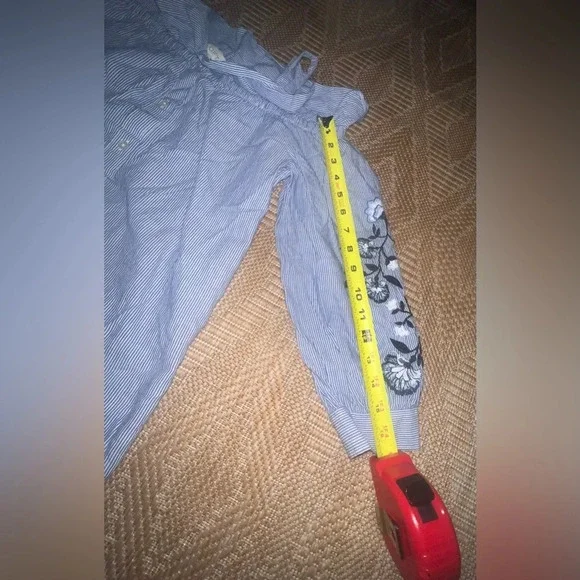 Loft Women's Cold Shoulder Blouse, Floral Embroidery on Sleeves, Size XS - Picture 6 of 10